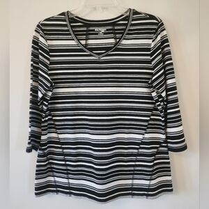 Chico's Black and White 3/4 Sleeve Boxy Tee